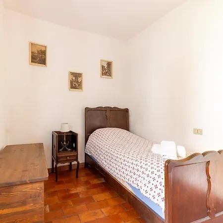 House In Tuscany Near Of Art Villa