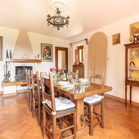 House In Tuscany Near Of Art Marliana