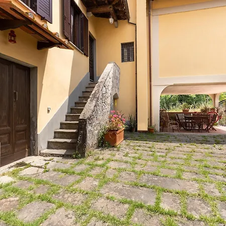 House In Tuscany Near Of Art Villa