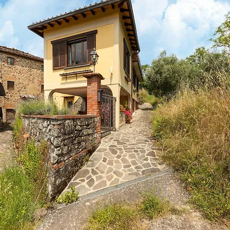 House In Tuscany Near Of Art